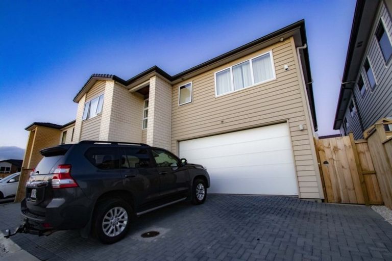 Photo of property in 24 Hikuawa Road, Flat Bush, Auckland, 2019