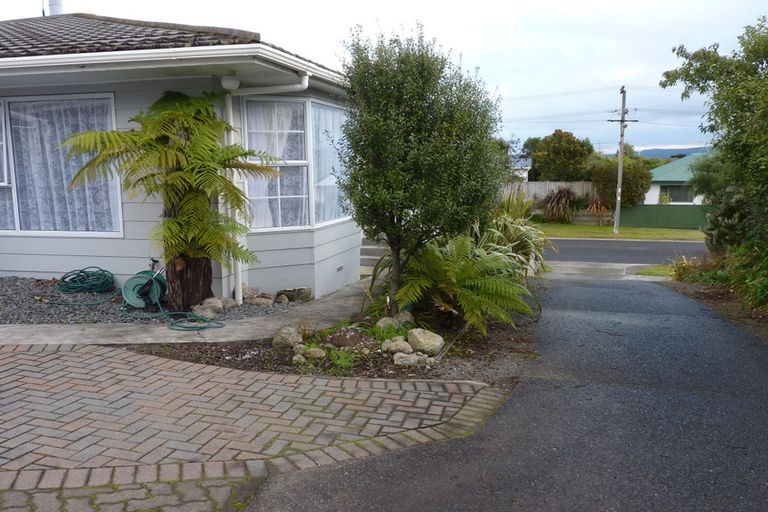 Photo of property in 62 Rokino Road, Hilltop, Taupo, 3330