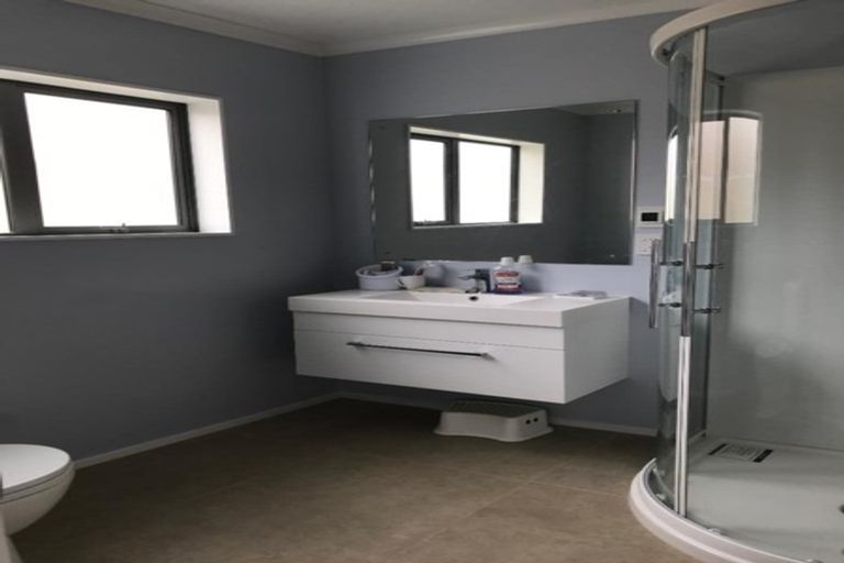 Photo of property in 5 Prestwich Rise, Churton Park, Wellington, 6037