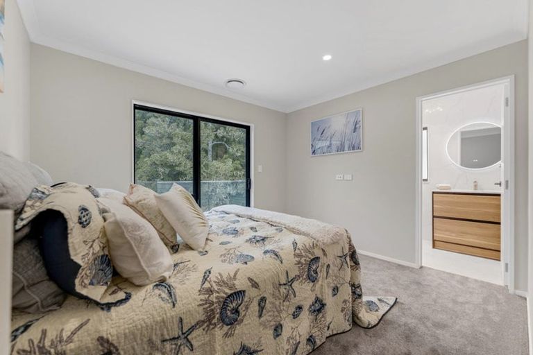 Photo of property in 2e Hughs Way, Flat Bush, Auckland, 2019