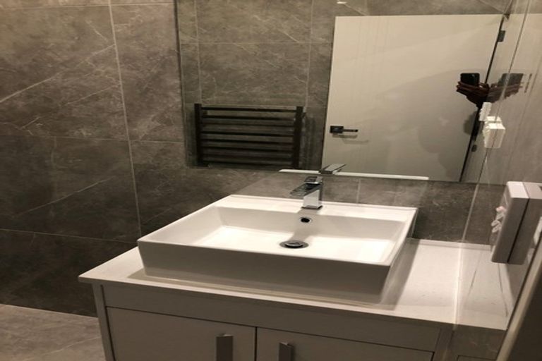 Photo of property in 10 Lavey Road, Flat Bush, Auckland, 2019
