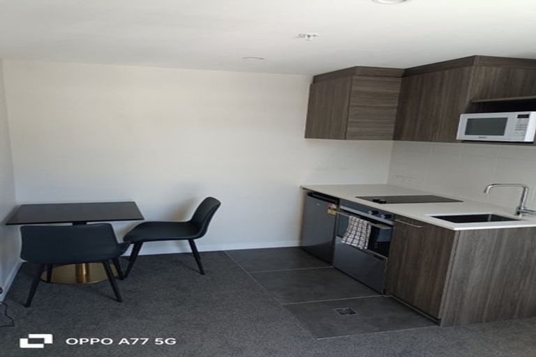Photo of property in Proximity Apartment Hotel, 804/172u Thorndon Quay, Pipitea, Wellington, 6011