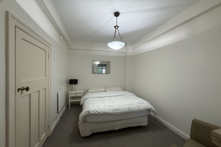 Photo of property in 4/154 Oriental Parade, Oriental Bay, Wellington, 6011
