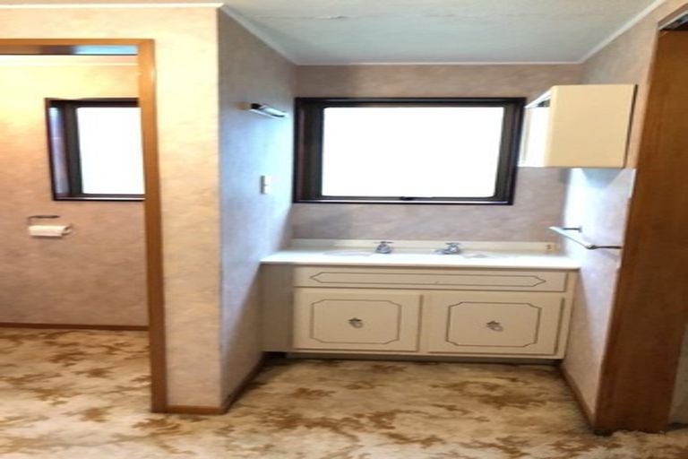 Photo of property in 25- 27 Palmerston Street, Greymouth, 7805
