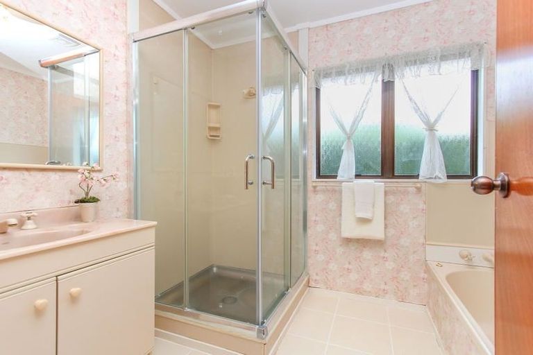 Photo of property in 1/47 Miro Street, New Lynn, Auckland, 0600