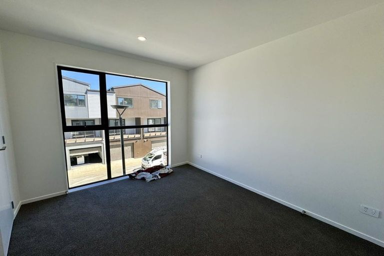 Photo of property in 8 Raupeti Lane, Henderson, 0612