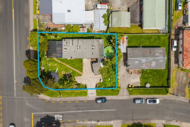 Photo of property in 156 Rathgar Road, Henderson, Auckland, 0610