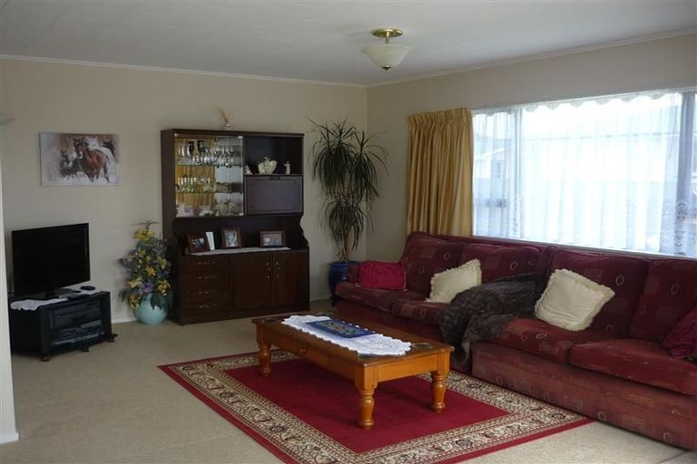 Photo of property in 1/15 Gebbie Road, Taradale, Napier, 4112