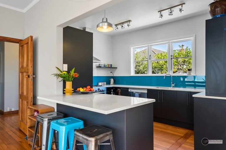 Photo of property in 227 Riverside Drive, Waterloo, Lower Hutt, 5011