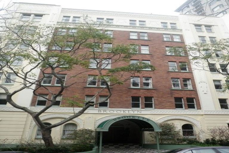 Photo of property in 42 Emily Place, Bellevue, Tauranga, 3110