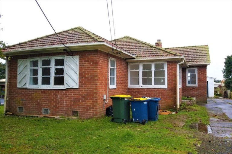 Photo of property in 48 Delta Avenue, New Lynn, Auckland, 0600