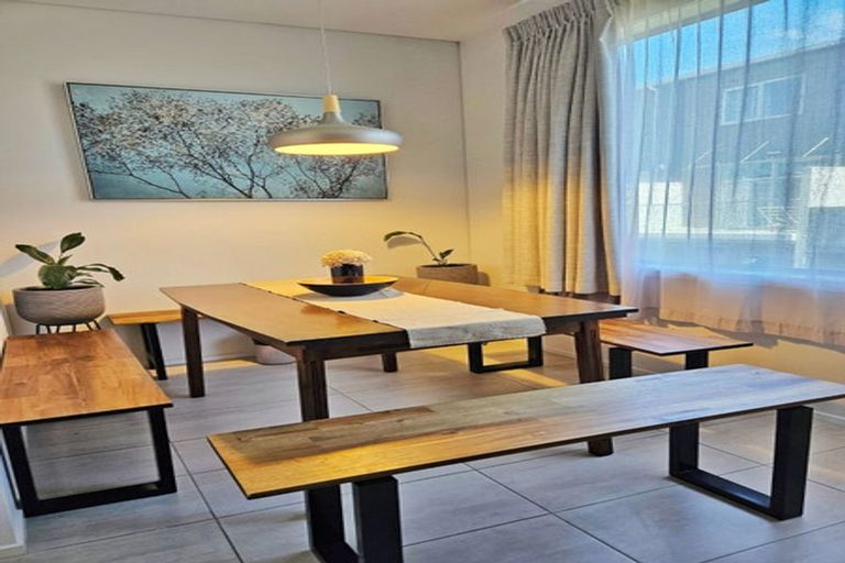 Photo of property in 4 Ceramic Lane, New Lynn, Auckland, 0600