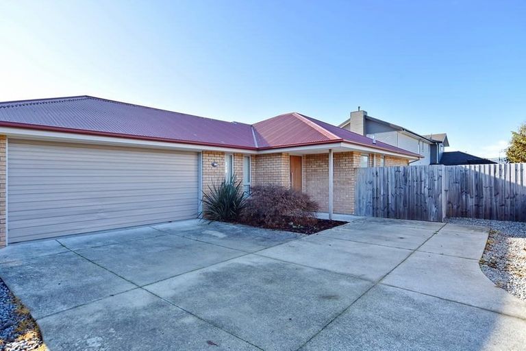 Photo of property in 20 Maple Place, Rangiora, 7400