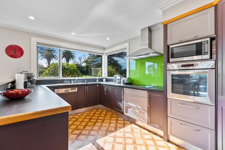 Photo of property in 218 Henwood Road, Paraite, New Plymouth, 4372