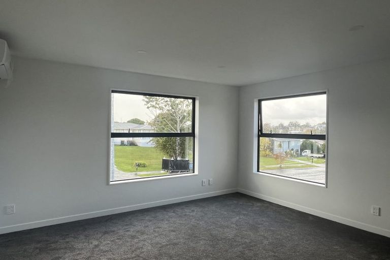 Photo of property in 1 Boys Place, Pakuranga Heights, Auckland, 2010