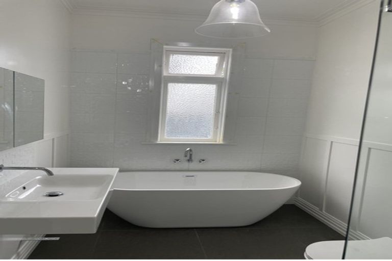 Photo of property in 72 William Street, Petone, Lower Hutt, 5012