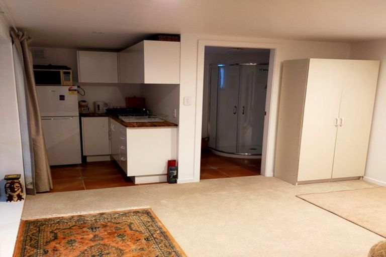 Photo of property in 29 Kingston Heights Road, Kingston, Wellington, 6021