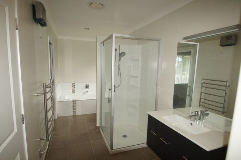 Photo of property in 9b Sterling Drive, Prebbleton, 7604