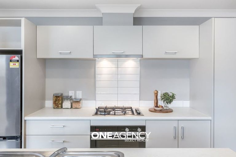 Photo of property in 27 Moonsail Drive, Whitby, Porirua, 5024