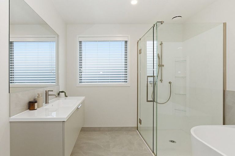 Photo of property in 17 Akakura Terrace, Peacocke, 3206