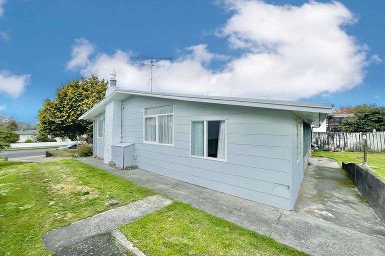 Photo of property in 86 Manaia Street, Tokoroa, 3420