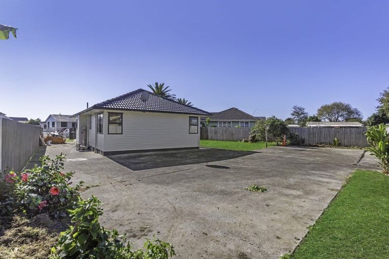 Photo of property in 24 Heyford Close, Mangere, Auckland, 2022
