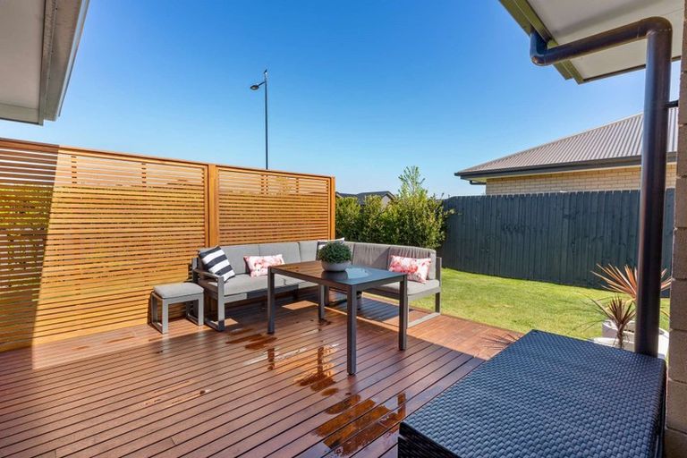 Photo of property in 1 Julia Close, Rolleston, 7614