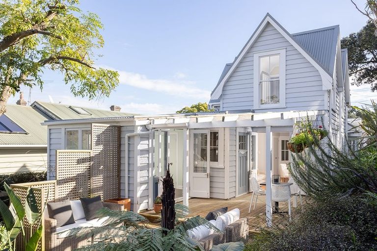 Photo of property in 12 Huia Street, Devonport, Auckland, 0624