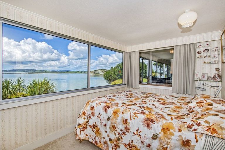 Photo of property in 182 Beach Road, Onerahi, Whangarei, 0110