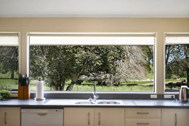 Photo of property in 18 Masters Road, Eureka, Hamilton, 3287