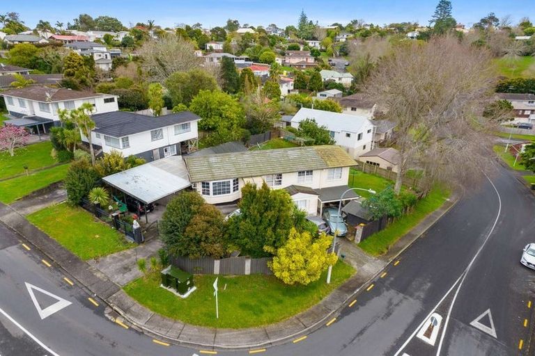 Photo of property in 17 Hewlett Road, Massey, Auckland, 0614