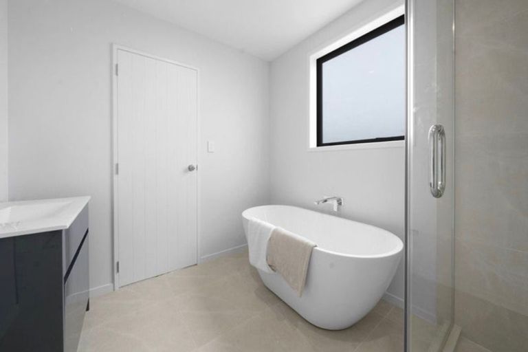 Photo of property in 30d Tawa Crescent, Manurewa, Auckland, 2102