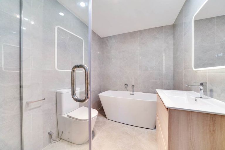 Photo of property in 180 Clevedon Road, Papakura, 2110