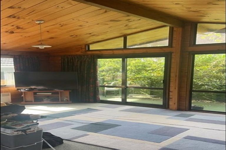 Photo of property in 11 Fitzwater Place, Henderson, Auckland, 0612