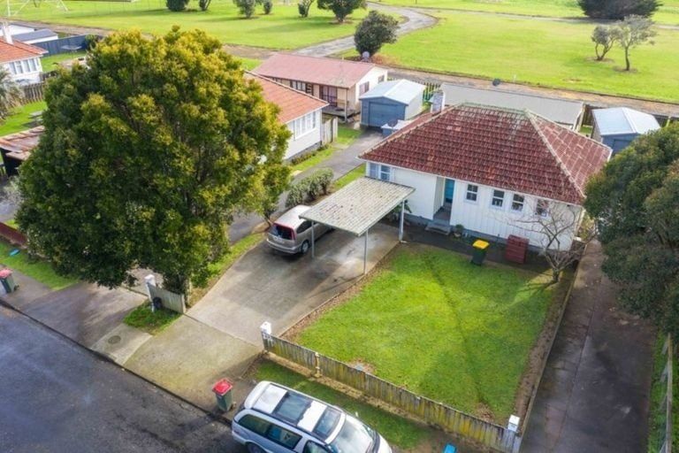 Photo of property in 37b Albatross Road, Red Beach, 0932