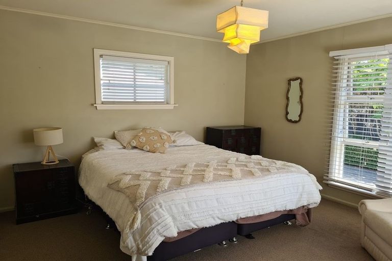 Photo of property in 7 Brookby Crescent, Avonhead, Christchurch, 8042