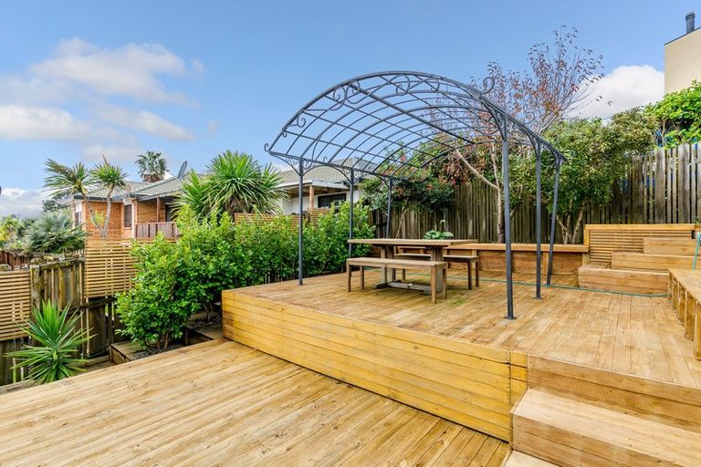 Photo of property in 4 Shannon Place, Torbay, Auckland, 0630