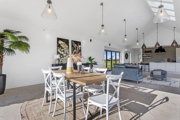 Photo of property in 585 Coutts Island Road, Coutts Island, Christchurch, 7670