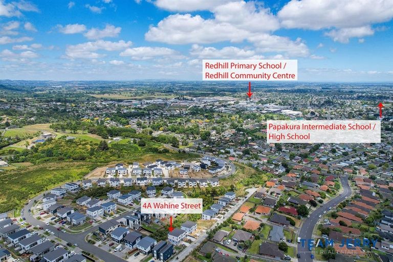 Photo of property in 1 Papauma Place, Papakura, 2110