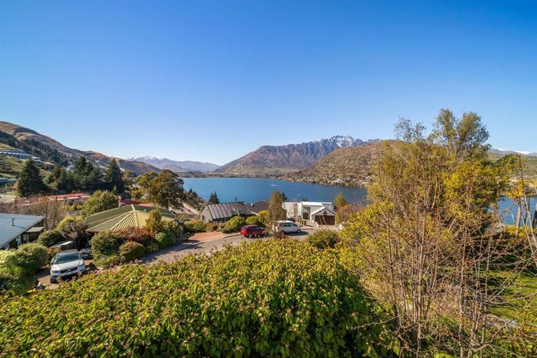 Photo of property in 13 Golden Terrace, Queenstown, 9300