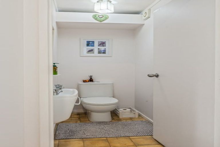 Photo of property in 15/61a Birkdale Road, Birkdale, Auckland, 0626