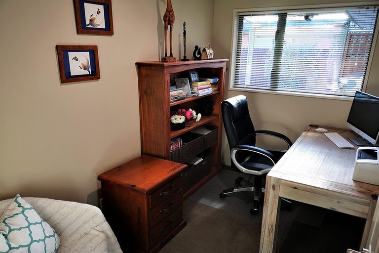 Photo of property in 1 Kohi Drive, Parklands, Christchurch, 8083