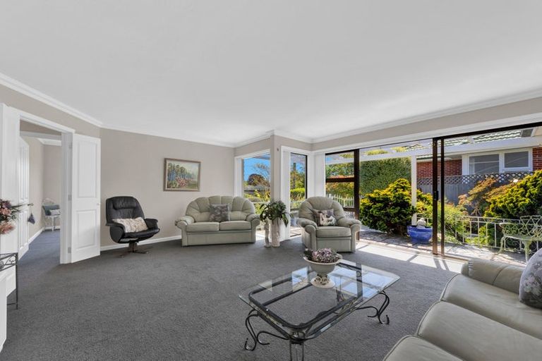 Photo of property in 233 Fifield Terrace, Opawa, Christchurch, 8023