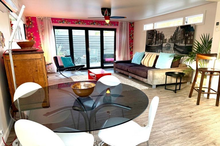 Photo of property in 4 Bateman Avenue, Bryndwr, Christchurch, 8053