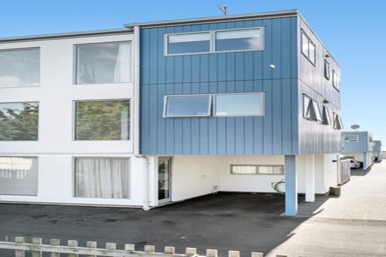 Photo of property in 31 Reynolds Place, Papamoa Beach, Papamoa, 3118