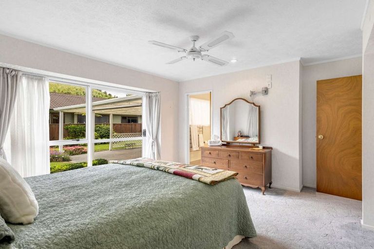 Photo of property in 24 Webb Place, Taradale, Napier, 4112