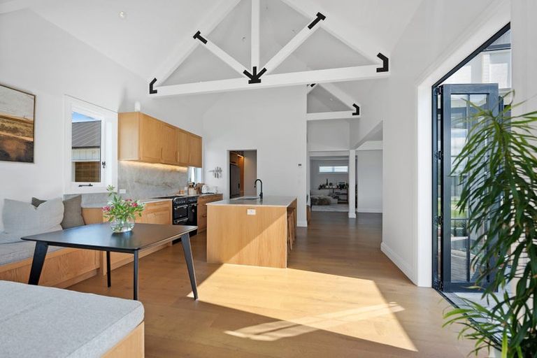 Photo of property in 438 Oaia Road, Muriwai, Waimauku, 0881