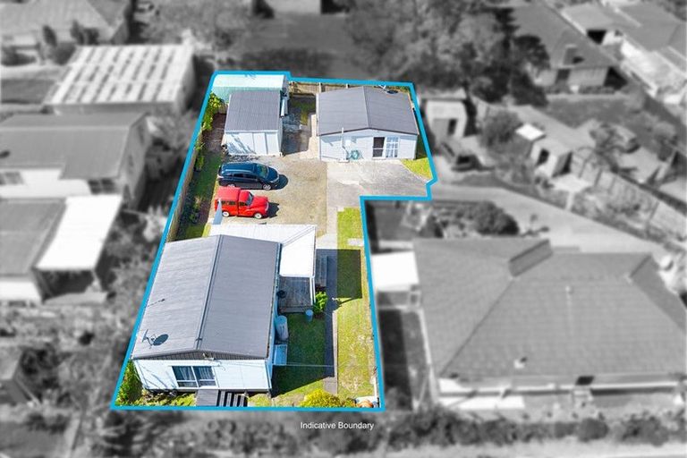 Photo of property in 1/8 Devon Street, Te Atatu South, Auckland, 0610