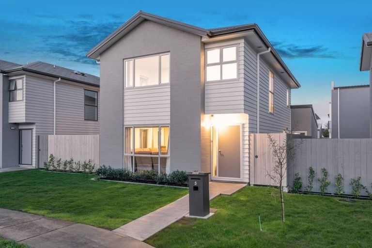 Photo of property in 5 Treestump Road, Takanini, 2112