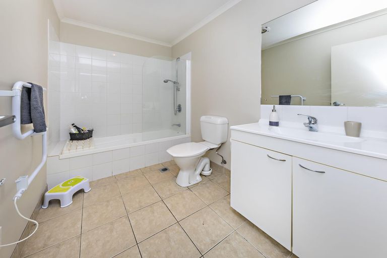 Photo of property in 65 Naylors Drive, Mangere, Auckland, 2022